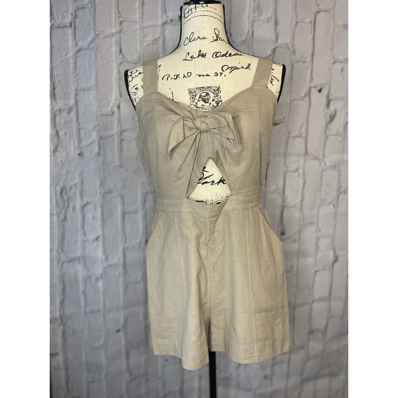 Abercrombie And Finch Keyhole Tan/khaki Jumpsuit  Romper Adjustable Straps Sz 8 - Picture 1 of 12